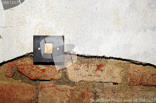 Image of damp on wall