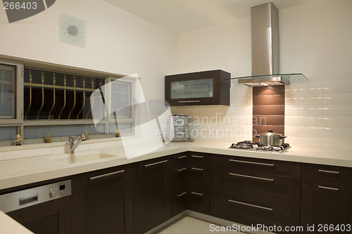 Image of kitchen 2