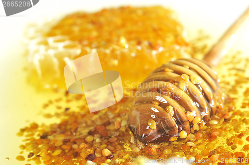 Image of honey and pollen