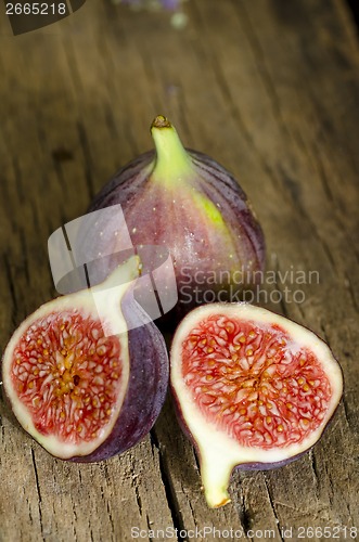 Image of fresh ripe figs