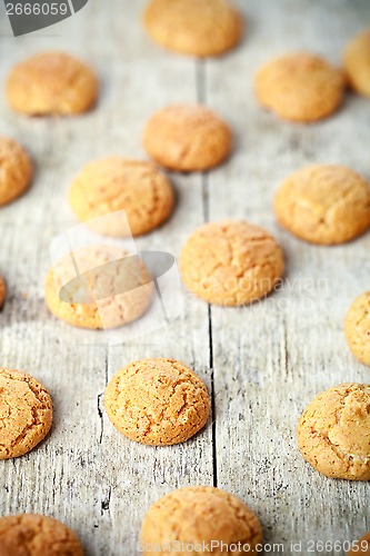 Image of meringue almond cookies