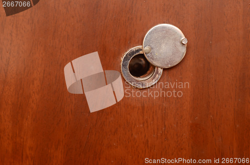 Image of door peephole
