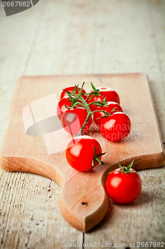 Image of fresh tomatoes 