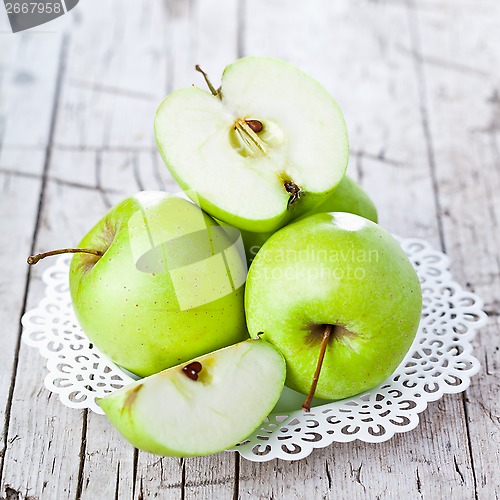 Image of ripe green apples