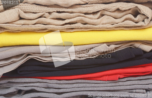 Image of pile of clothes 