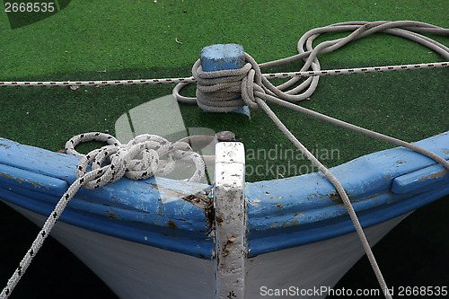 Image of Rope of boat knotting