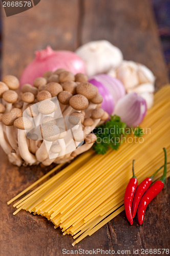 Image of Italian pasta and mushroom sauce ingredients