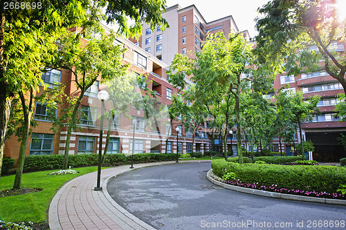 Image of Condo building and driveway