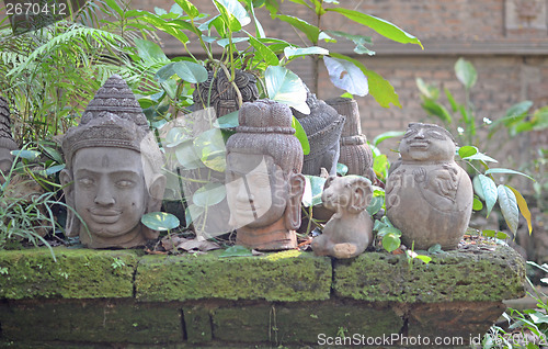 Image of Buddha heads