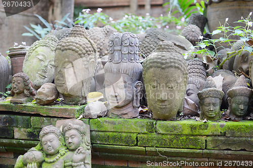 Image of Buddha heads