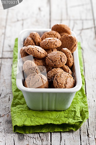 Image of meringue almond cookies in a bowl 