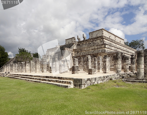 Image of Temple of the Warriors in Chichen Itza