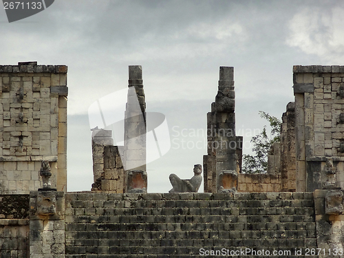 Image of Temple of the Warriors detail in Chichen Itza