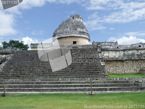 Image of El Caracol observatory temple in Chichen Itza