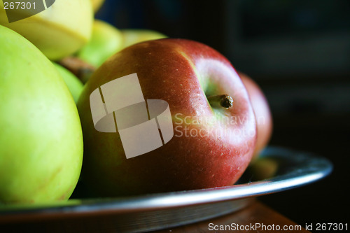 Image of redand green apples