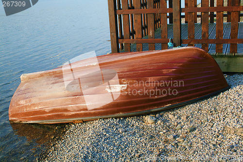 Image of upturned boat