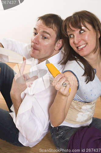 Image of couple moving in appartment