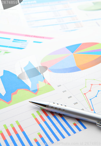 Image of Data chart and pen