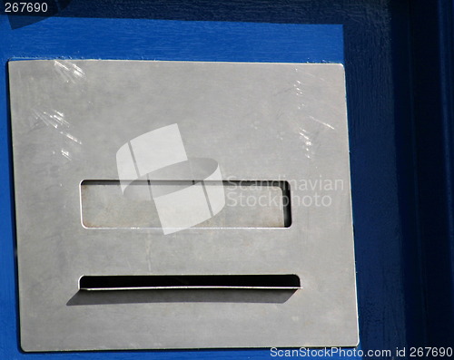 Image of metal mailbox