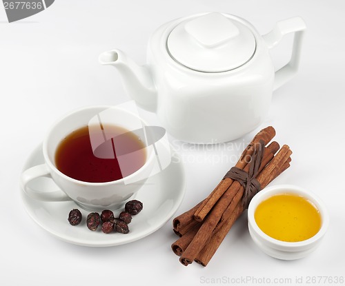 Image of berries  tea