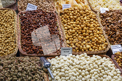 Image of salted caramel and nuts, macadamia nuts, almonds