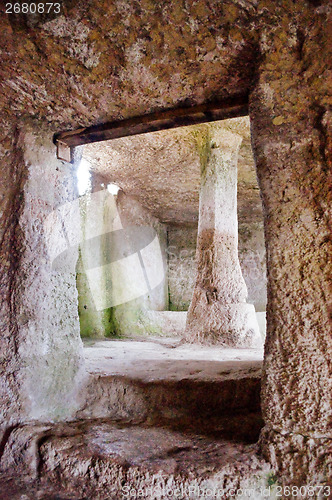 Image of ruins of an ancient cave town