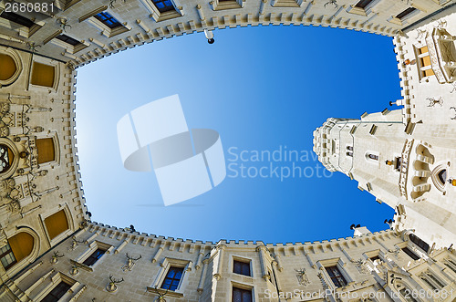 Image of courtyard of Hluboka nad Vltavou castle