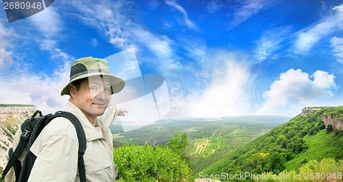 Image of tourist on a country road