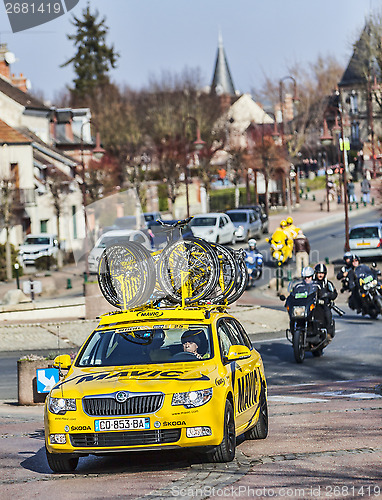 Image of Mavic Yellow Car