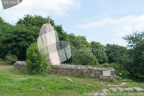 Image of Menhir of Saint-Uzec