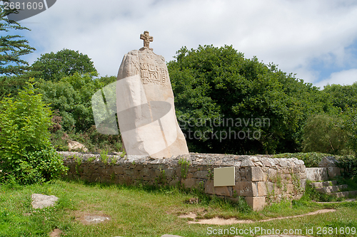 Image of Menhir of Saint-Uzec