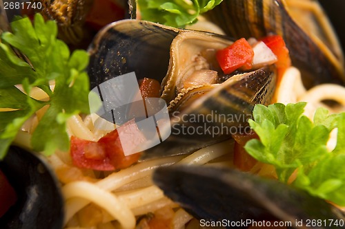 Image of Clams in tomato sauce 