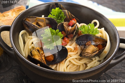 Image of Clams in tomato sauce 