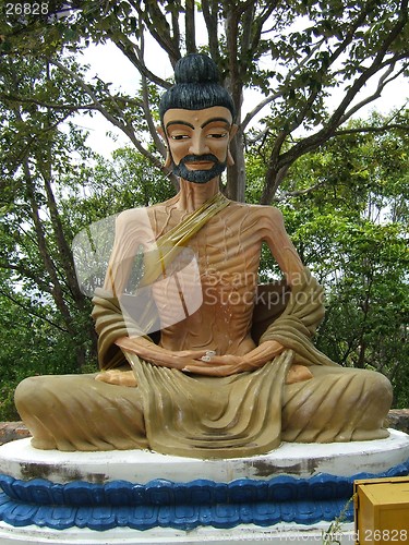 Image of Buddhist monk sculpture
