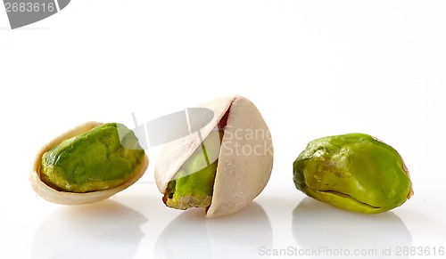 Image of pistachios on a white background