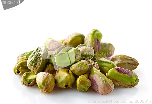 Image of pistachios on a white background