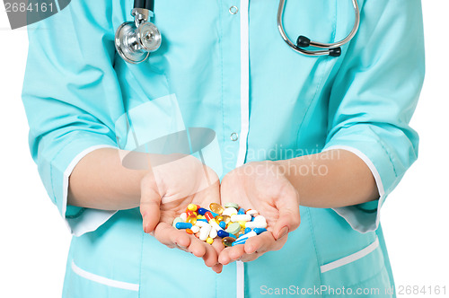 Image of Pills in hand 