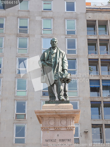 Image of Raffaele Rubattino statue in Genoa