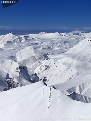Image of Snowy plateau and off-piste slope