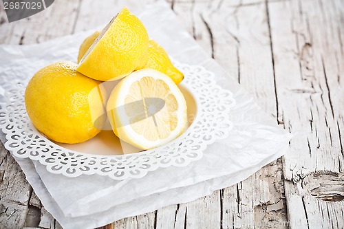 Image of fresh lemons 