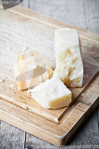 Image of parmesan cheese 