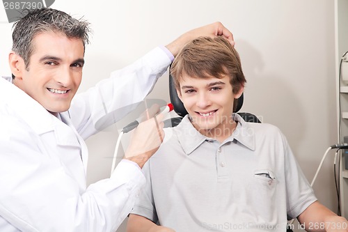 Image of Optometrist Doing Eye Testing