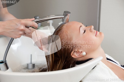 Image of Hair Wash At Salon