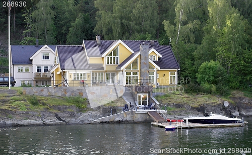 Image of House near the sea