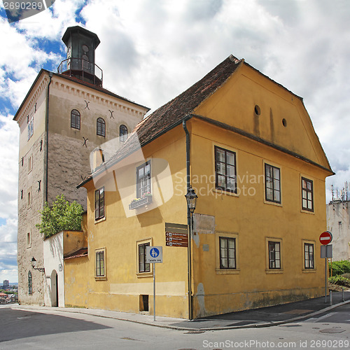 Image of Lotrscak tower in Zagreb