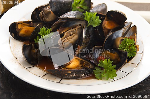 Image of Clams in tomato sauce 