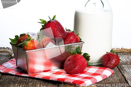 Image of Fresh Strawberries and cream
