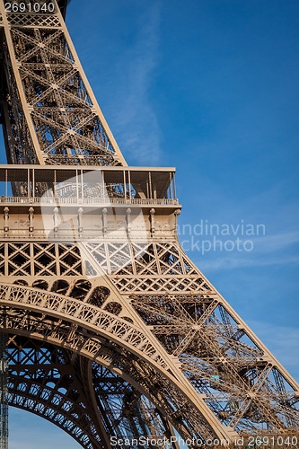 Image of Eiffel Tower in Paris