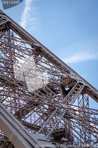 Image of Eiffel Tower in Paris