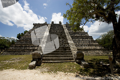 Image of  f the chichen itza temple in tulum mexico